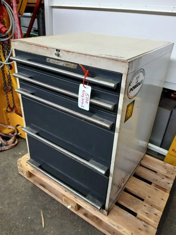 5 Schubladen Vollauszug  UNBEKANNT