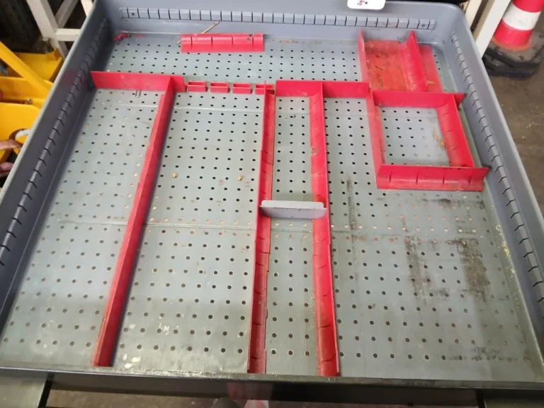 5 Schubladen Vollauszug  UNBEKANNT