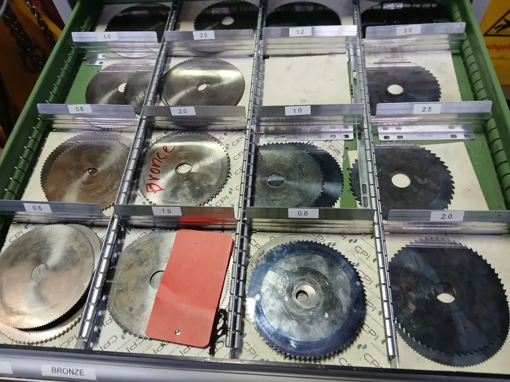 Alternative view of 7 Schubladen  - OHNE InhaltUNBEKANNT