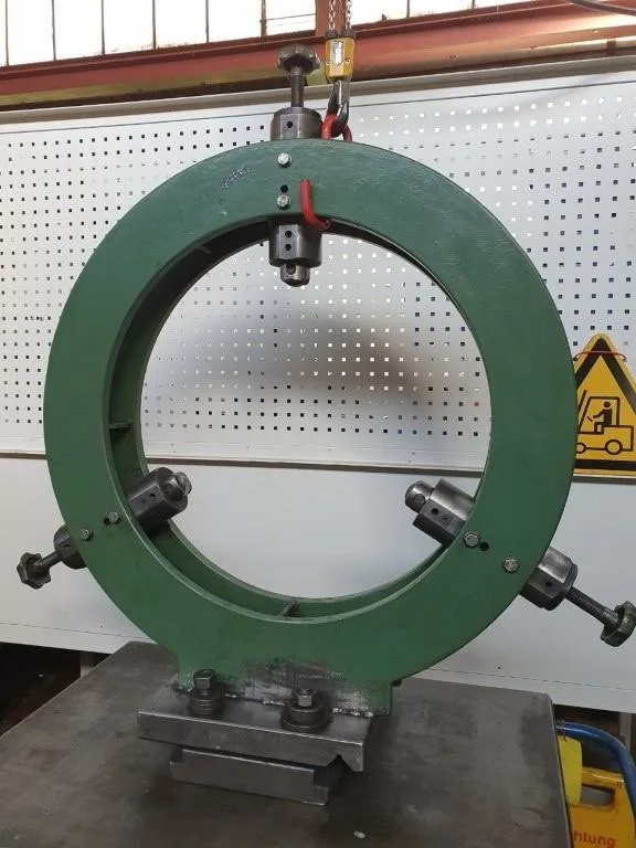 Ø 680 / Sph. 550  UNBEKANNT