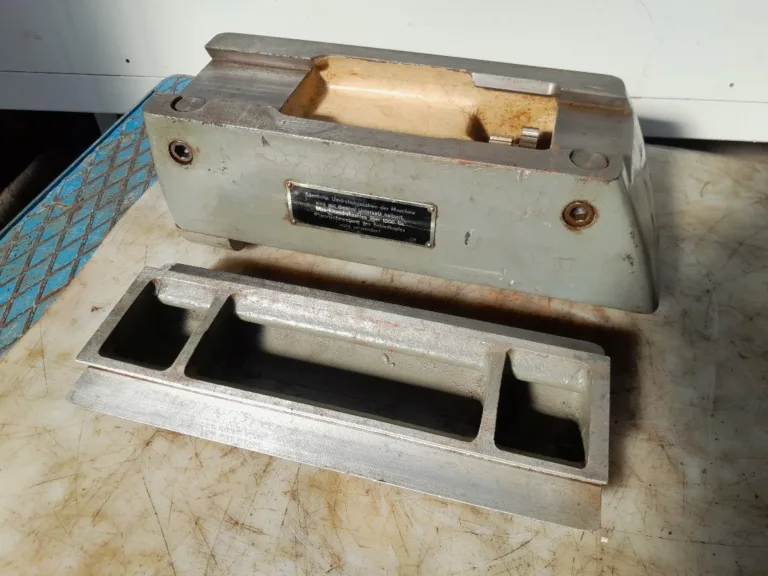 2225 Lagerbock / Untersatz  DECKEL