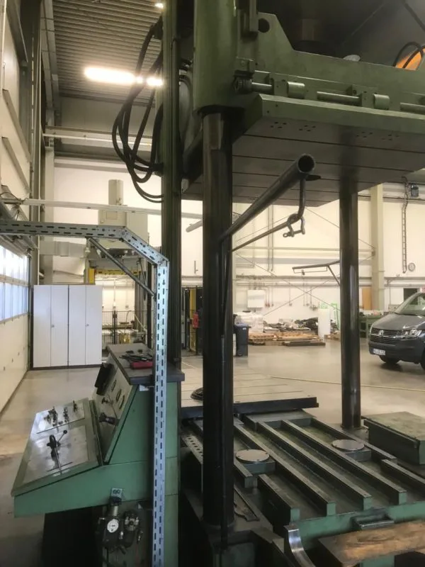 Alternative view of TUS 160 OK 200  REIS 1985