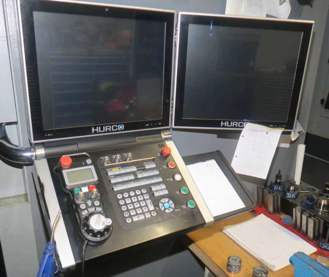 Alternative view of VMX 84 i  HURCO 2018