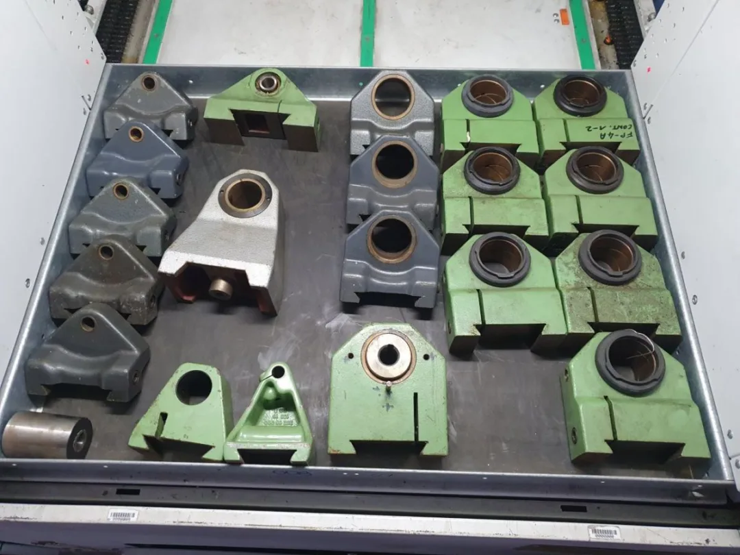 div. Gegenlager Horizontalfr.  DECKEL + Diverse