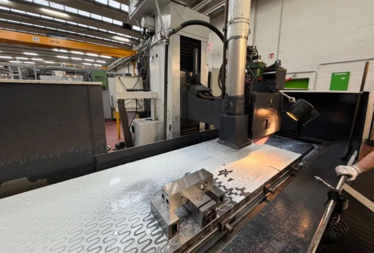 SWDE 30 U CNC  ELB 1982 / 1999