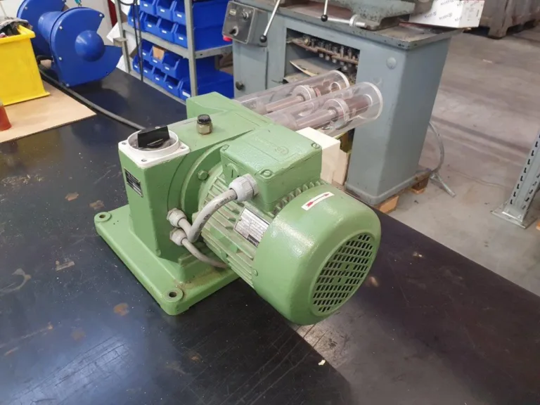 HR 302 - Rohrentgrater  HÄBERLE