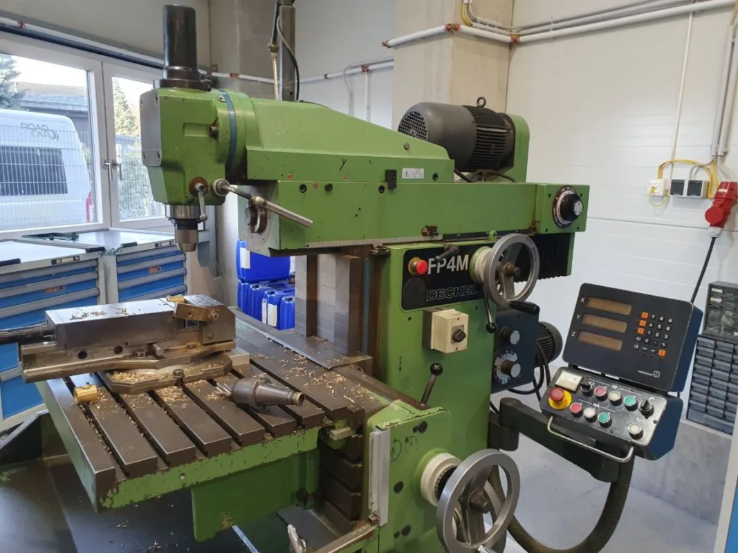 FP 4 M / 2203  DECKEL