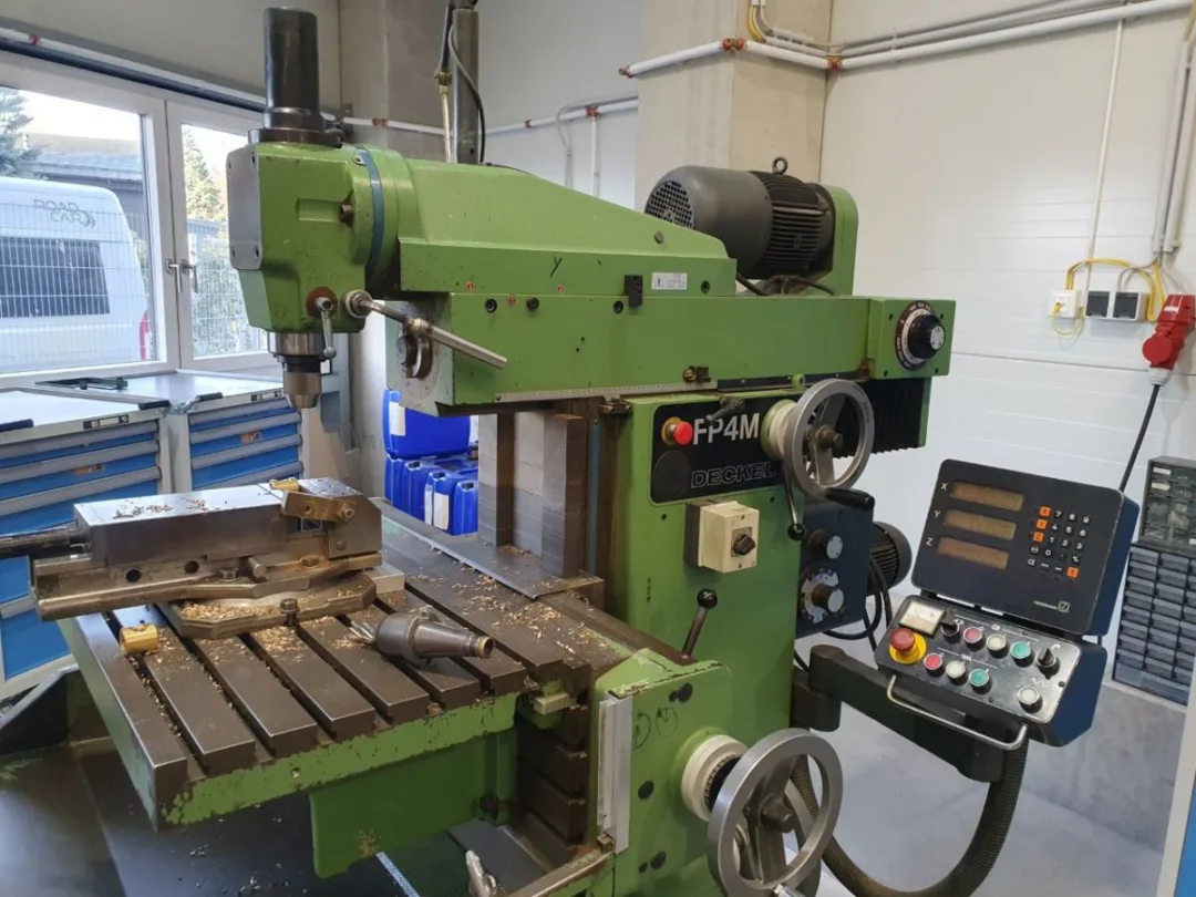 FP 4 M / 2203  DECKEL