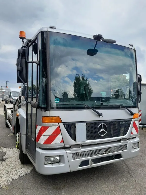 2633 Econic  MERCEDES-BENZ 2009